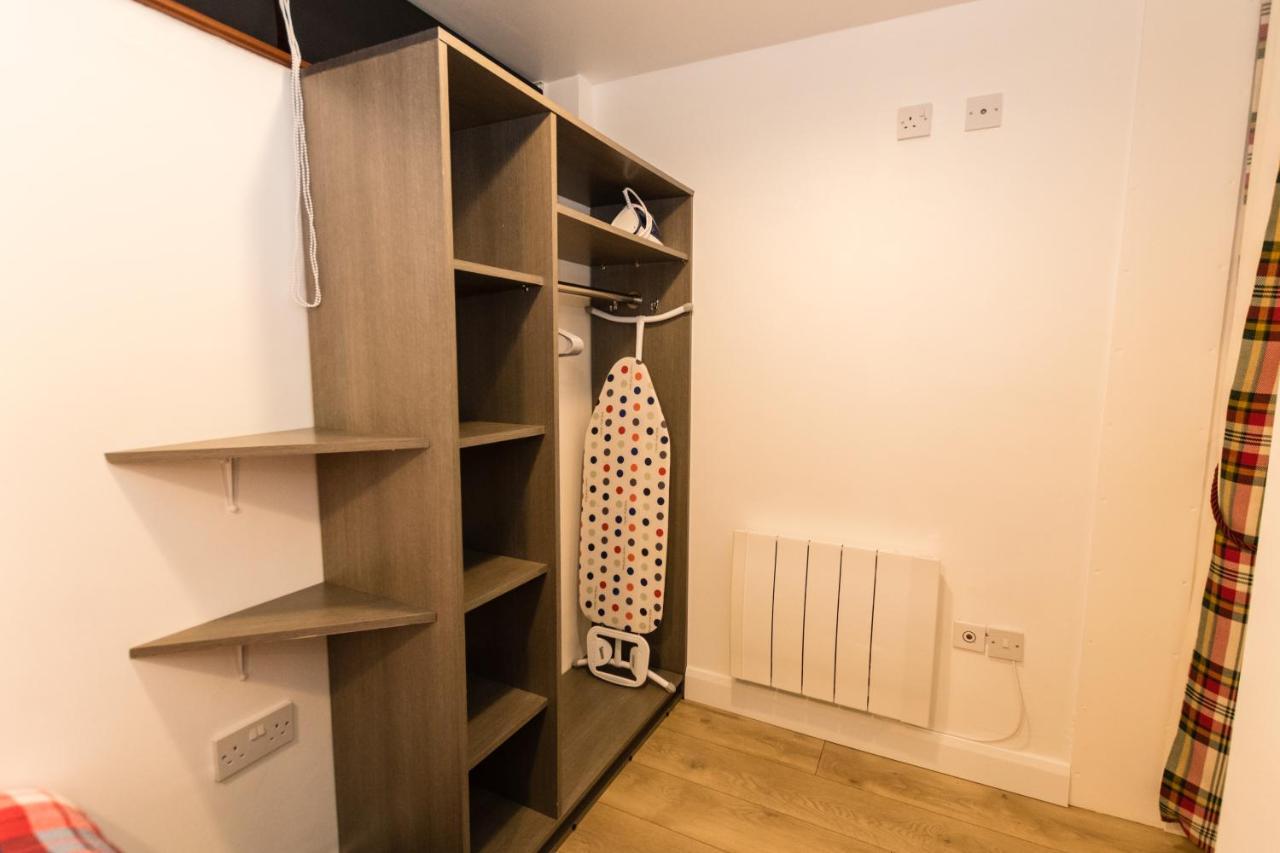 1 Bedroom Newton Apartment L Free Parking L Wigan Royal Infirmary L Haigh Hall L Central Location Exterior foto